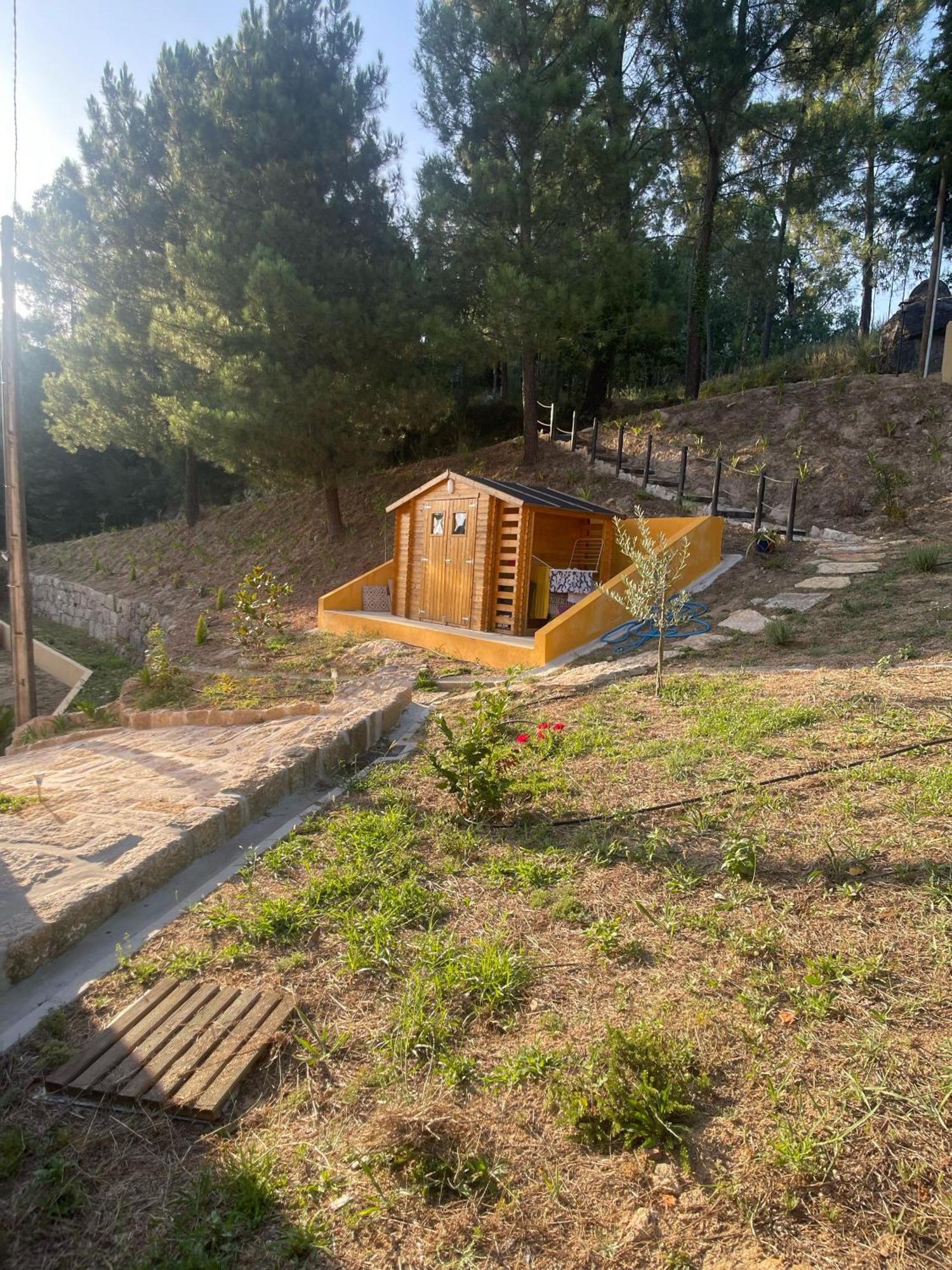 Nascente, Place In Nature Next To A Waterfall Loureiro  Kültér fotó