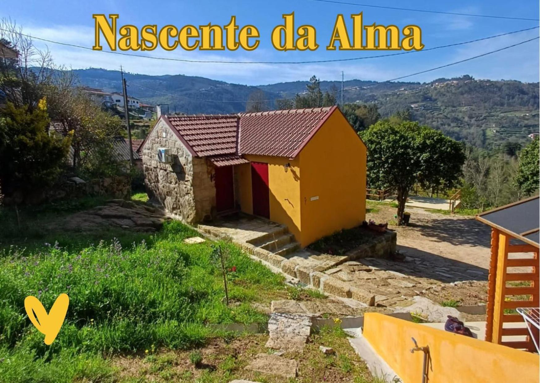 Nascente, Place In Nature Next To A Waterfall Loureiro  Kültér fotó